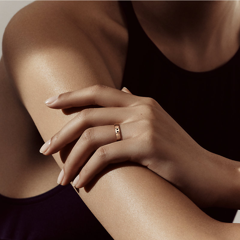 【圧倒的な上質感♪】HERMES リング 指輪 Alianza Ever Herakles Ever Herakles wedding band | Hermès USA